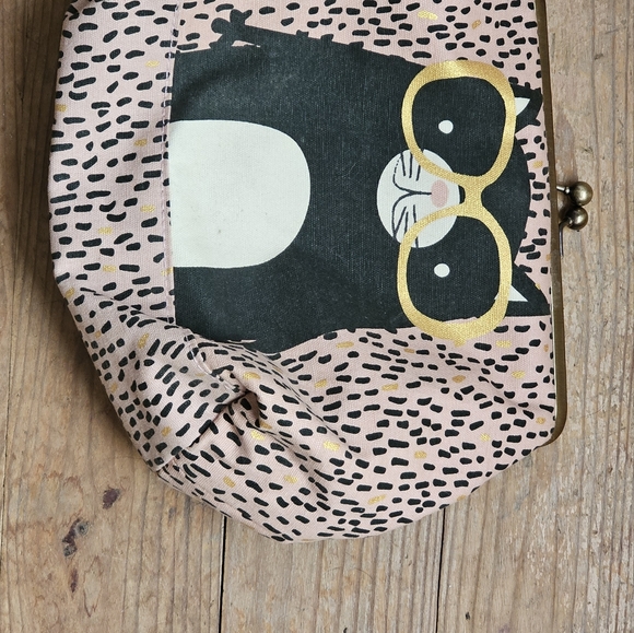 Cat with Gold Glasses makeup bag - Picture 7 of 7